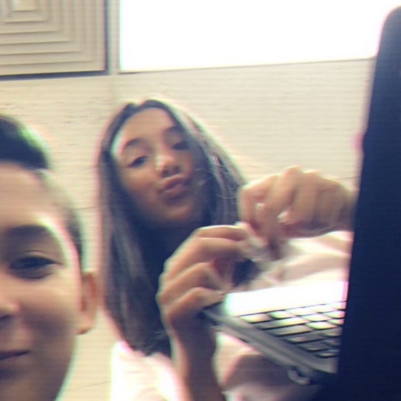 Meet your Posher, Chrystal - Picture 1 of 1